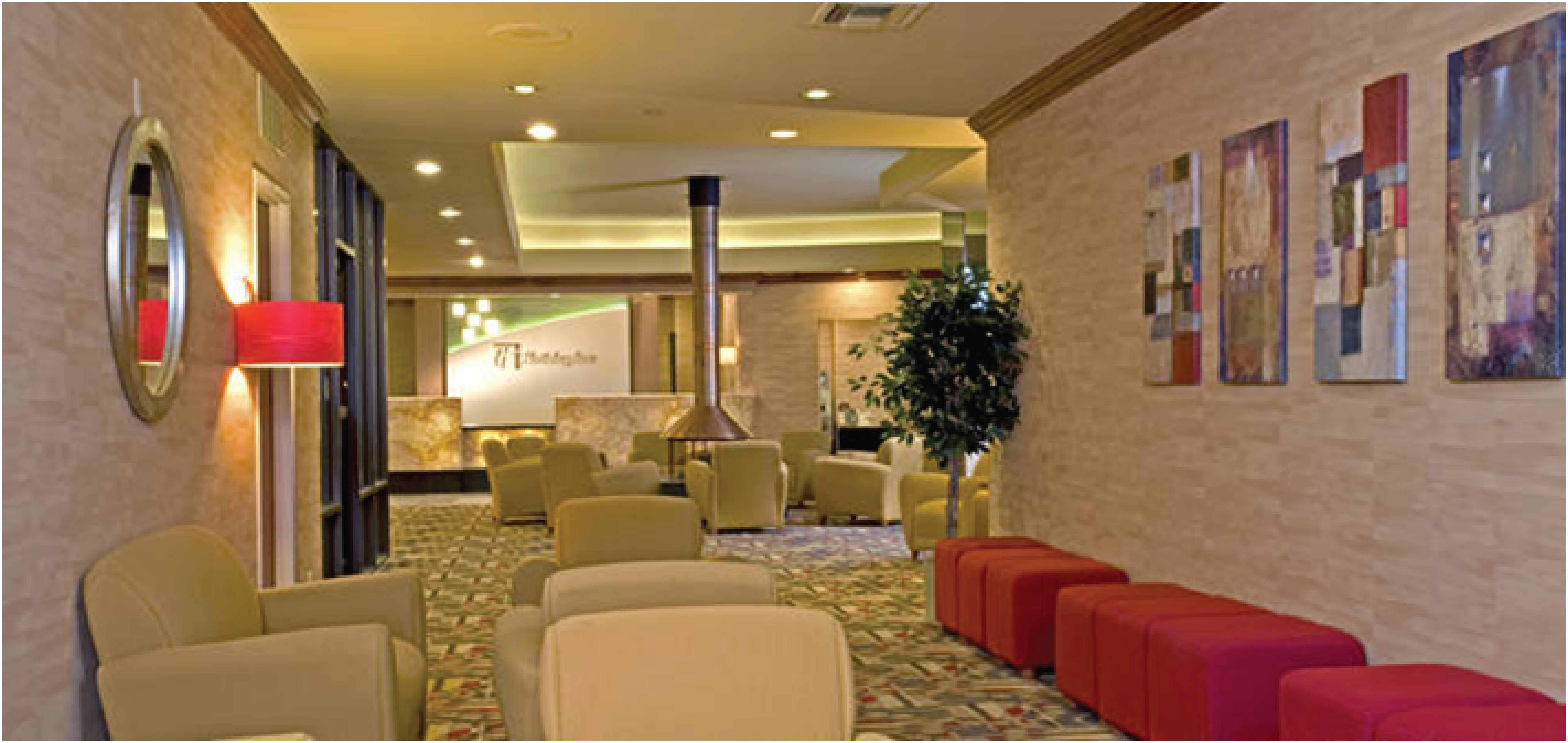 Just ten minutes from downtown , the Holiday Inn Lakewood is an ideal Lakew...
